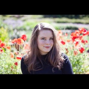 Meet your Posher, Lena